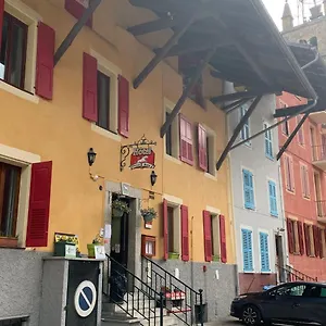 https://hotel-du-cheval-blanc-barcelonnette.fr-provencehotel.com