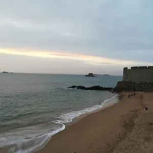 https://chambres-dhotes-le-petit-angle.inbrittany.com